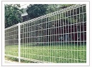 wire mesh fence