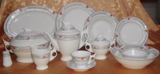 Porcelain dinnerware