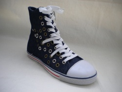 casual canvas shoes