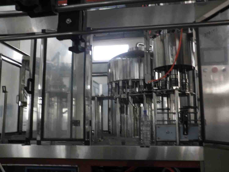 Bottle 3in1 filling machine