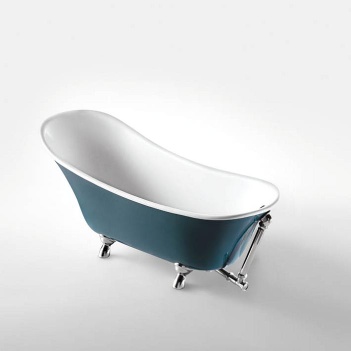 Clawfoot bathtub