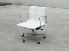 Eames Aluminum Office Chair