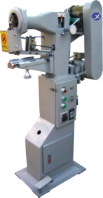 Box corner taping machine