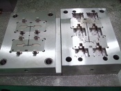 Plastic injection mould