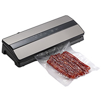 Vacuum sealing machine