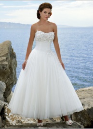 2011 Hot-selling sweetheart chapel train embroidered ball gown wedding dress