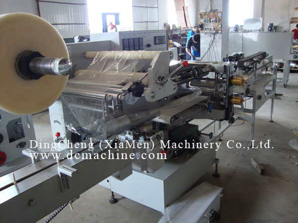 hand towel paper packing machine