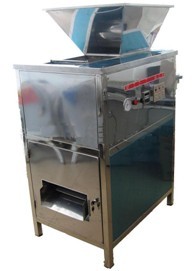 Onion peeling machine