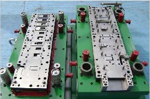 Vehicle mould / Auto Die