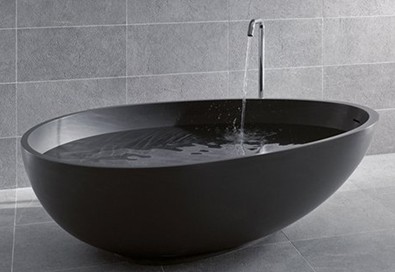 black bathtub