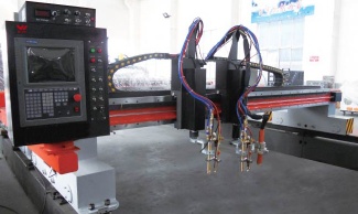 CNC flame and plasma cutting machine