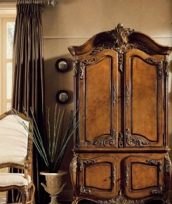 antique closets,wardrobes