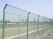 wire mesh fence