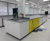 MODULAB Floor Mounted System