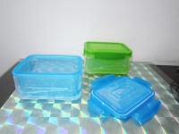 Plastic double wall food container keep cool