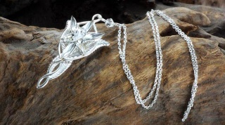 2012 High Quality The Arwen EvenStar Pendant Necklace