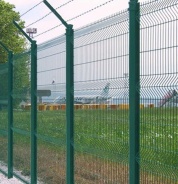 wire mesh fence