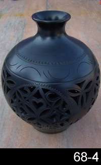 black pottery