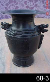 black pottery