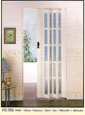 FOLDING DOOR